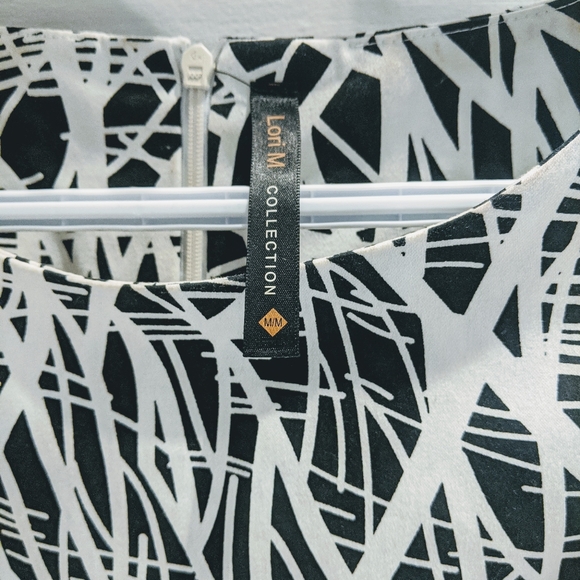 Lori M- Sleeveless Black and White dress, Size - M - Picture 5 of 5